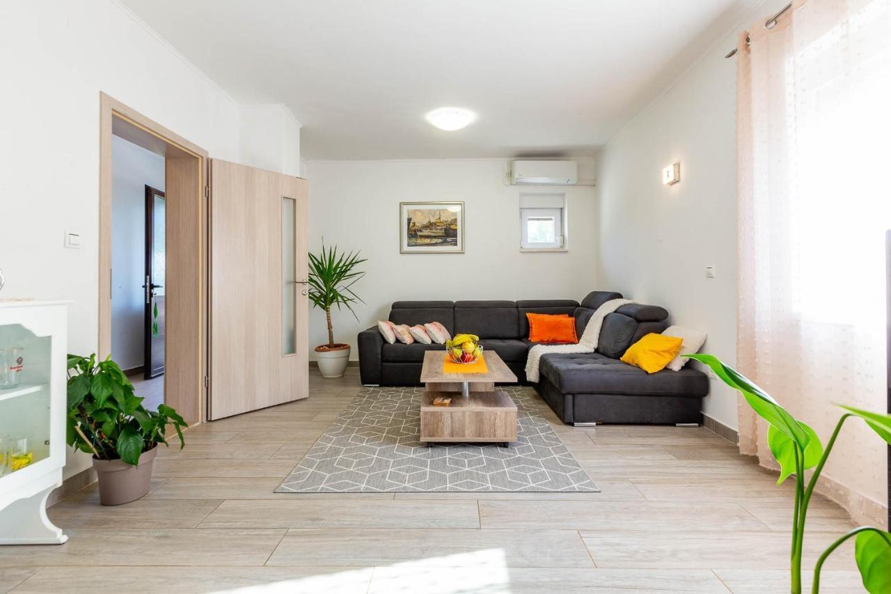 Apartment Chubi 2br Parking Terrace Bbq Vegetable Garden